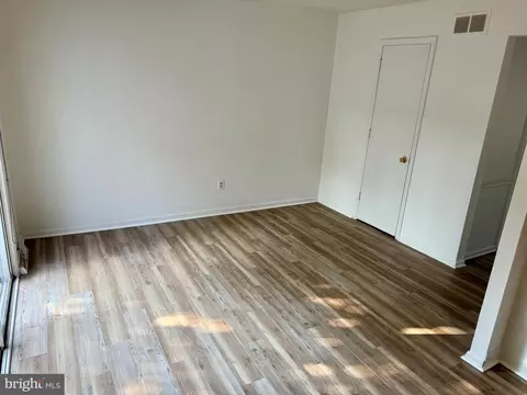 8 Forest Creek Dr, Dover, DE 19904 photo 5