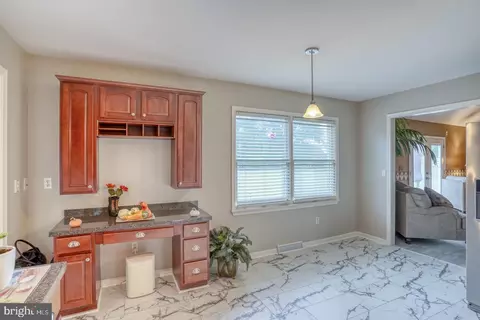 Entry Way - 532 Fieldcrest Dr, Dover, DE 19904 photo 2 of 4