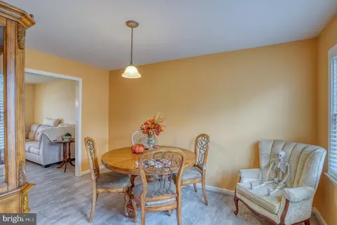 Entry Way - 532 Fieldcrest Dr, Dover, DE 19904 photo 3 of 4