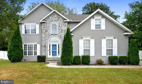 49 E Darby Cir, Dover, DE 19904