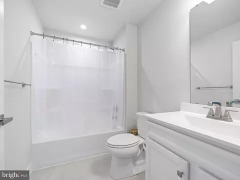 Bath - 258 Alezach Dr, Dover, DE 19901 photo 2 of 2
