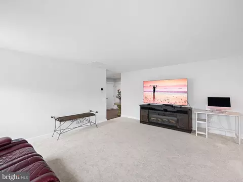 Living - 258 Alezach Dr, Dover, DE 19901 photo 1 of 3