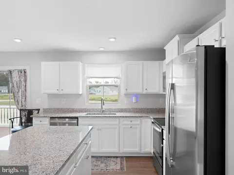 Kitchen - 258 Alezach Dr, Dover, DE 19901 photo 1 of 5
