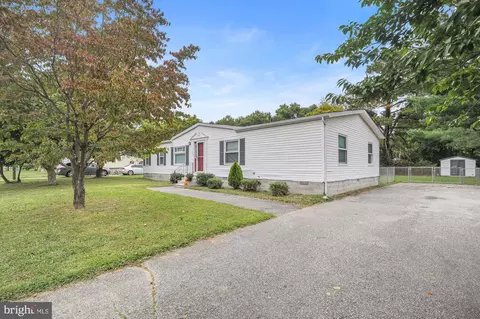 67 Cherry Dr, Magnolia, DE 19962 photo 2