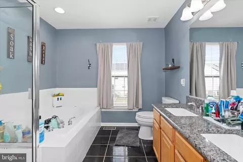 Bath - 64 Thomas Harmon Dr, Camden, DE 19934 photo 2 of 4