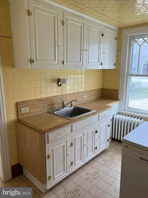 Kitchen - 10 S Bradford St, Dover, DE 19904 photo 5 of 6