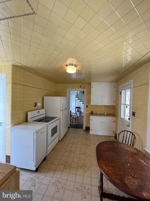 Kitchen - 10 S Bradford St, Dover, DE 19904 photo 2 of 6