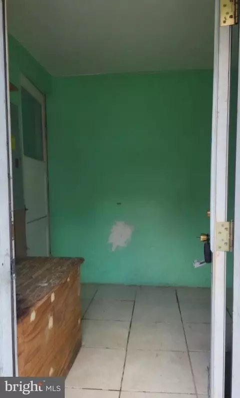 Entry Way - 40 Mill St, Houston, DE 19954 photo 1 of 11