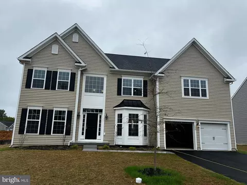 226 Wavyleaf Dr, Smyrna, DE 19977