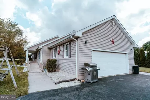 68 E Darby Cir, Dover, DE 19904 photo 4