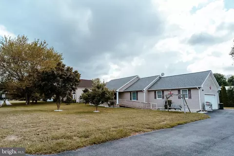 68 E Darby Cir, Dover, DE 19904 photo 3