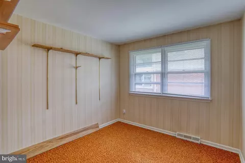 Bedroom - 1178 Oak Dr, Dover, DE 19904 photo 2 of 5