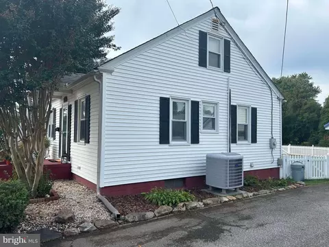 1018 Monroe Ter, Dover, DE 19904 photo 4