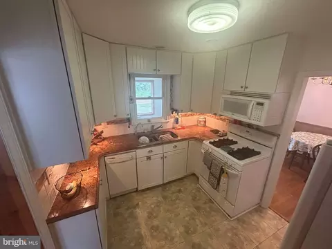 1018 Monroe Ter, Dover, DE 19904 photo 14