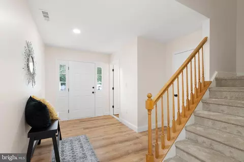 Entry Way - 117 Teak Ct, Dover, DE 19901 photo 2 of 4