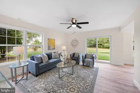 Living - 117 Teak Ct, Dover, DE 19901 photo 1 of 1