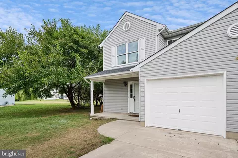 Exterior - 117 Teak Ct, Dover, DE 19901 photo 2 of 3