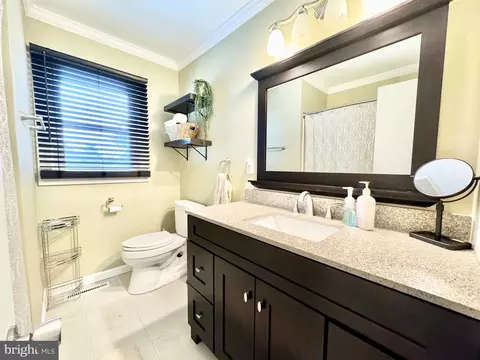Bath - 368 Gunning Bedford Dr, Dover, DE 19904 photo 1 of 3