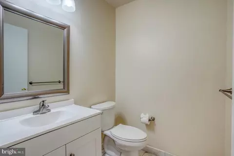Bath - 22 Arbor Dr, Dover, DE 19904 photo 1 of 3