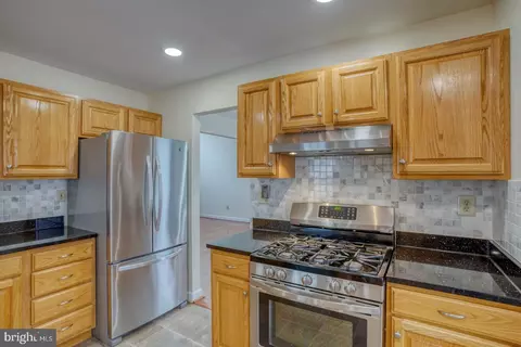 Kitchen - 22 Arbor Dr, Dover, DE 19904 photo 2 of 4