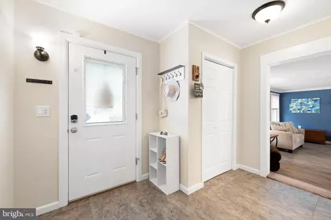 Entry Way - 302 Mockingbird Ave, Dover, DE 19904 photo 1 of 4