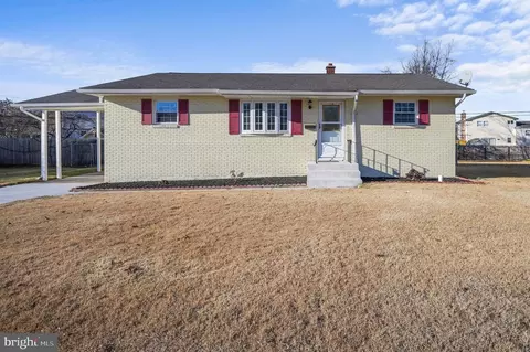947 Buck Dr, Dover, DE 19901