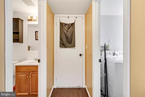 Entry Way - 1273 S Farmview Dr, Dover, DE 19904 photo 2 of 4