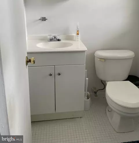 Bath - 44 Forest Creek Dr, Dover, DE 19904 photo 2 of 2