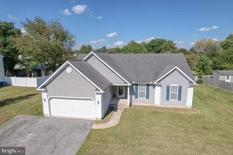 350 W Darby Cir, Dover, DE 19904