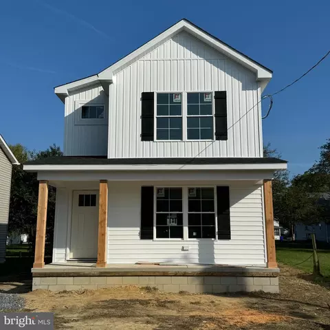 2 High St, Harrington, DE 19952