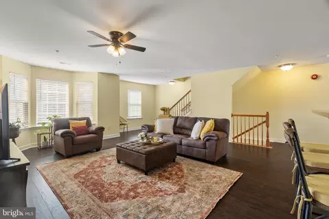 Living - 49 Representative Ln, Dover, DE 19904 photo 3 of 4