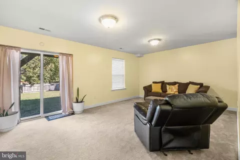 Living - 49 Representative Ln, Dover, DE 19904 photo 1 of 4