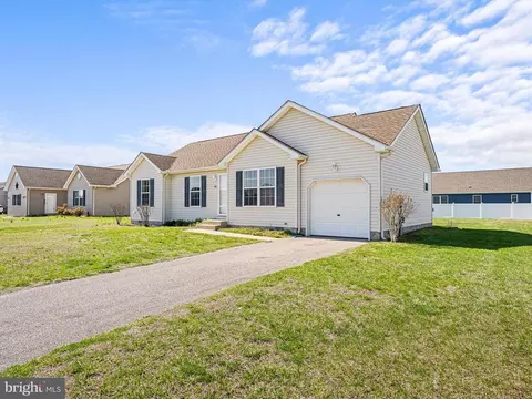 301 N Friendship Way, Harrington, DE 19952