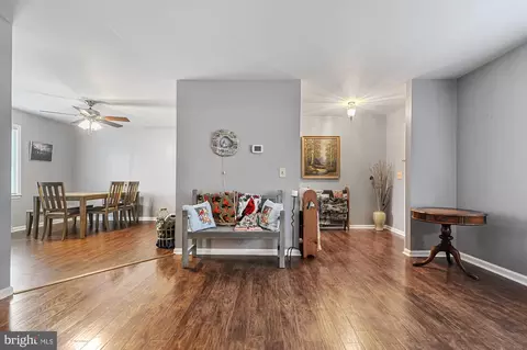 Entry Way - 53 Delshire Dr, Dover, DE 19901 photo 2 of 8