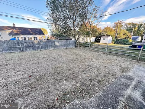 Exterior - 393 David Hall Rd, Dover, DE 19904 photo 5 of 5
