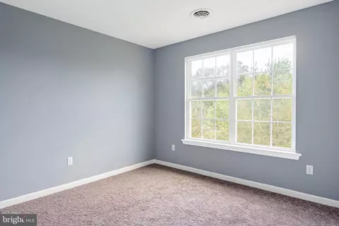 Bedroom - 127 Creek Bend Rd, Dover, DE 19904 photo 1 of 3