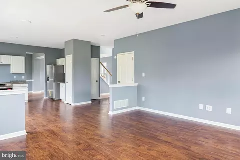 Entry Way - 127 Creek Bend Rd, Dover, DE 19904 photo 6 of 8