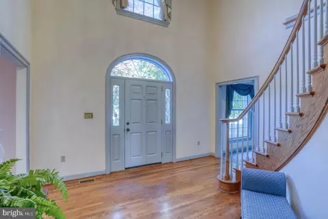 Entry Way - 122 Pine Valley Rd, Dover, DE 19904 photo 5 of 8