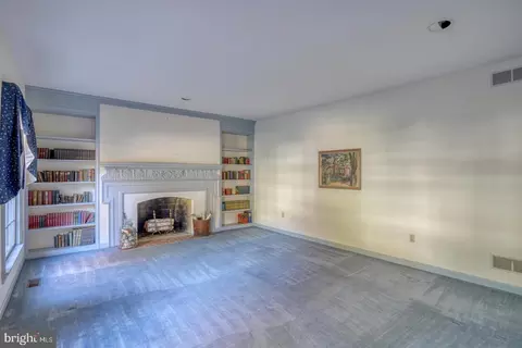 Living - 122 Pine Valley Rd, Dover, DE 19904 photo 1 of 7