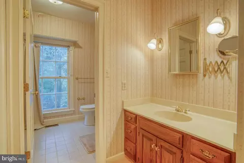 Bath - 122 Pine Valley Rd, Dover, DE 19904 photo 1 of 4