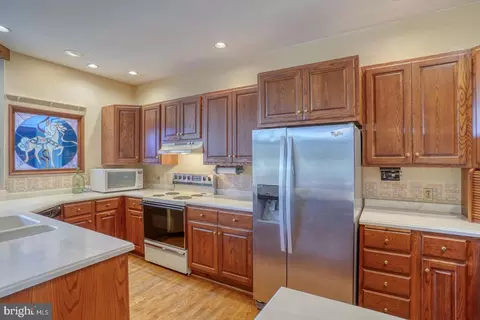 Kitchen - 122 Pine Valley Rd, Dover, DE 19904 photo 4 of 6