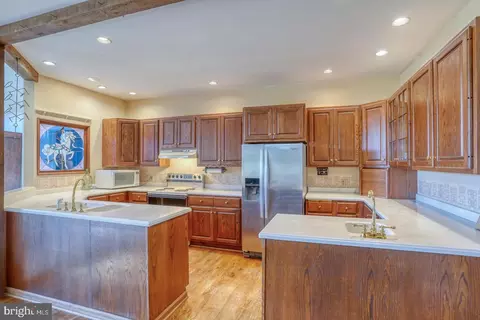 Kitchen - 122 Pine Valley Rd, Dover, DE 19904 photo 3 of 6