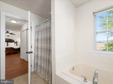 Bath - 128 W Sheldrake Cir, Dover, DE 19904 photo 1 of 2