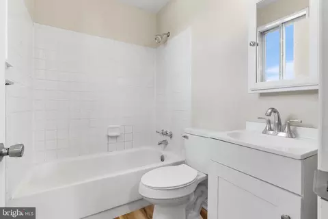 Bath - 555 Crawford Ave, Dover, DE 19901 photo 1 of 1