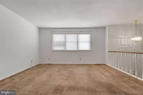 Living - 90 Katherine Dr, Dover, DE 19901 photo 1 of 9