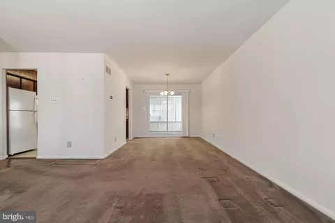 Living - 90 Katherine Dr, Dover, DE 19901 photo 3 of 9