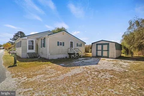389 N Bay Dr, Dover, DE 19901 photo 1