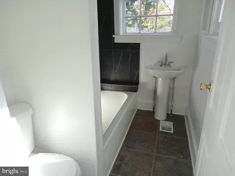 Other - 31 N New St, Dover, DE 19904 photo 1 of 4