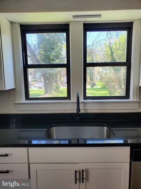 Kitchen - 31 N New St, Dover, DE 19904 photo 2 of 2
