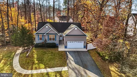 302 Lorraine Dr, Frederica, DE 19946